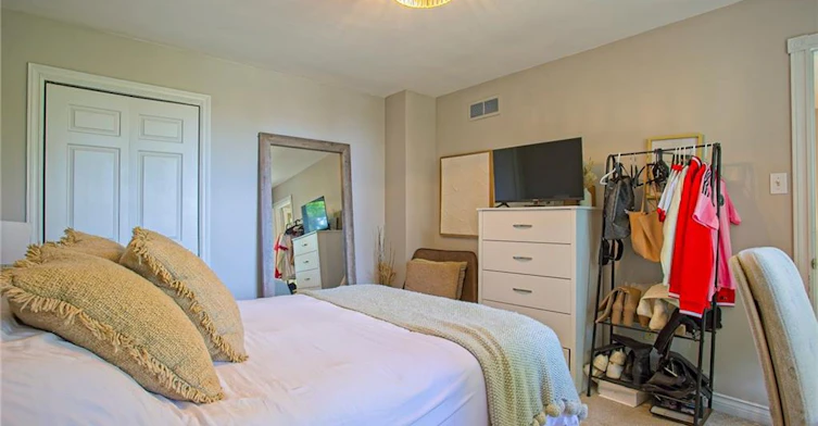 259 Main Street W, Grimsby, ON, L3M 1S5 - 26