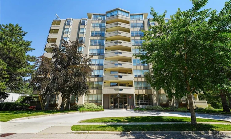 807-8 Village Green