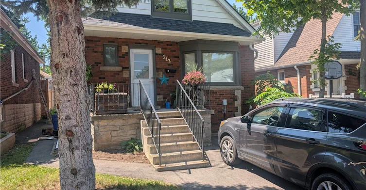 2-312 Graham Avenue S, Hamilton, ON, L8K 2M6 - 2
