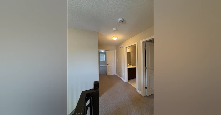 61 John Frederick Drive, Hamilton, ON, L9G 0G6 - 9