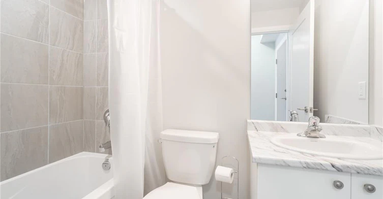 225-16 Concord Place, Grimsby, ON, L3M 4E8 - 19