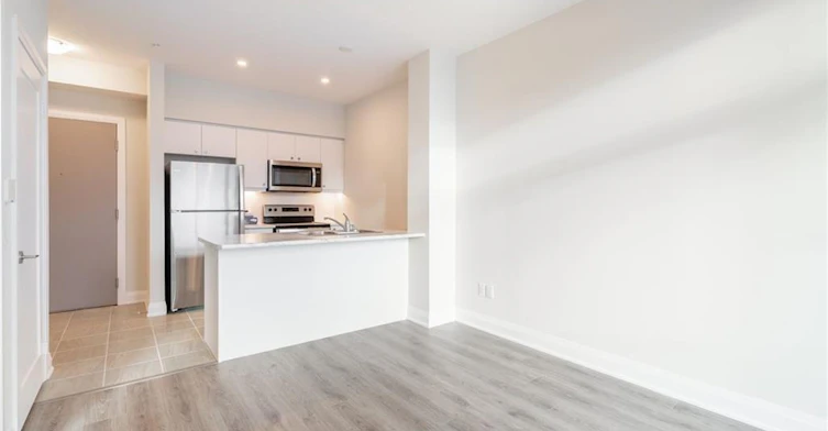 225-16 Concord Place, Grimsby, ON, L3M 4E8 - 12