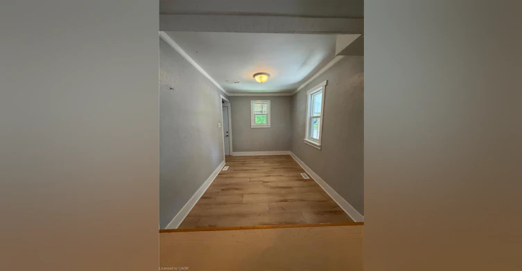 104 Marshall Street, Waterloo, ON, N2J 2T4 - 8
