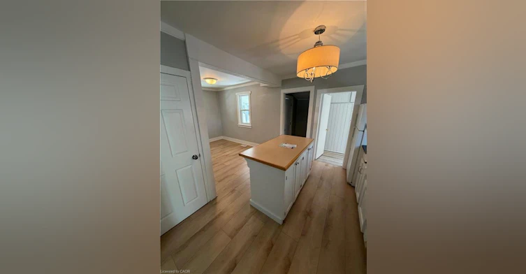 104 Marshall Street, Waterloo, ON, N2J 2T4 - 6