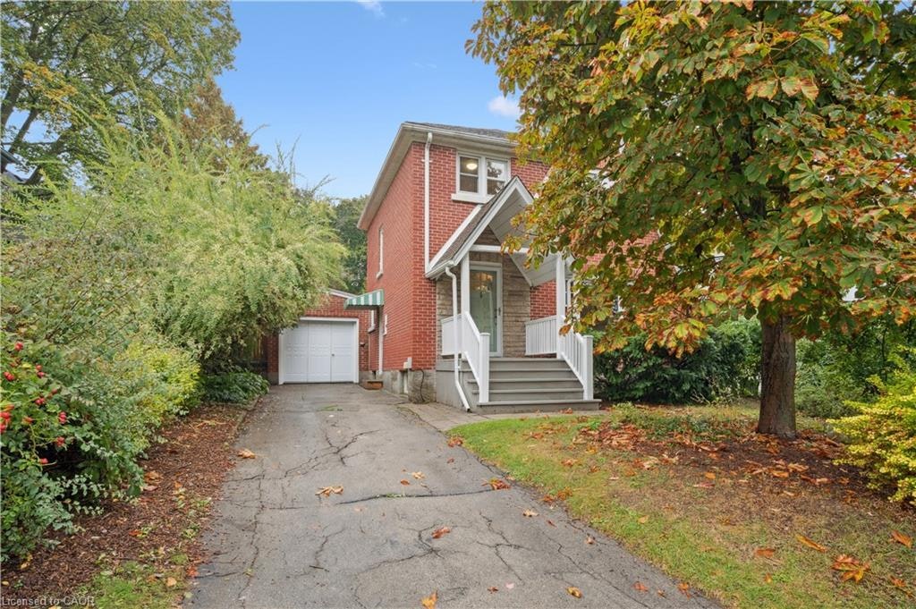 103 Dunbar Road S, Waterloo, ON, N2L 2E4