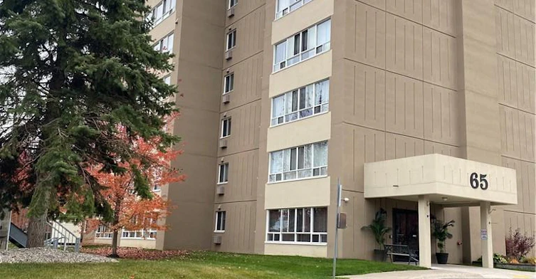 201-65 Highland Crescent, Kitchener, ON, N2M 5M8