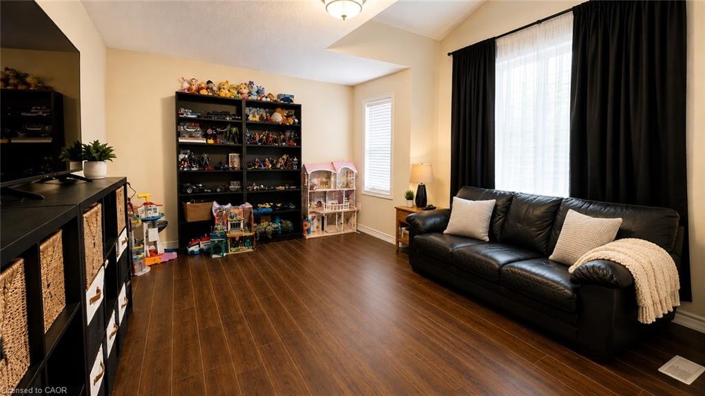 349 Braithwaite Avenue, Hamilton, ON, L9G 5A7 - 17
