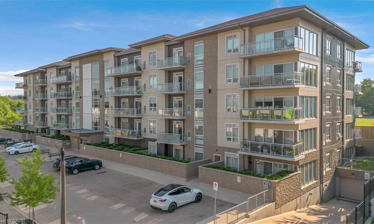 208-16 Markle Crescent