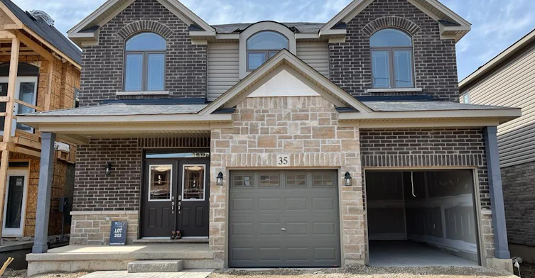 35 Whitton Drive, Brantford, ON, N3T 1V3