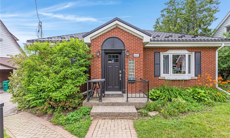 805 Rockway Drive
