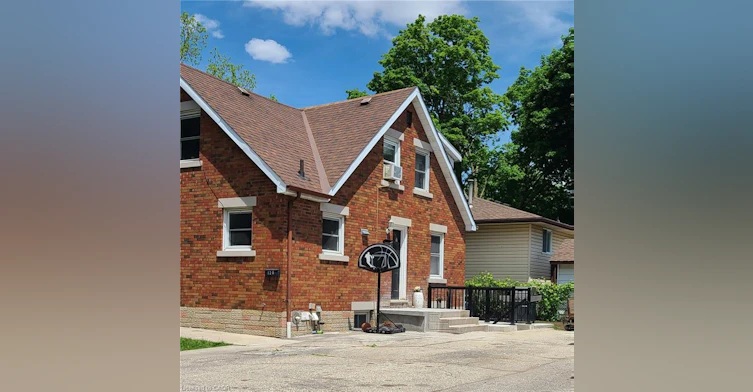 B-120 Elmwood Avenue, Cambridge, ON, N1R 4Y6