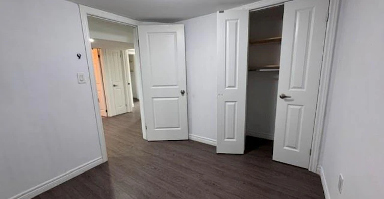Lower-90 Anna Capri Drive, Hamilton, ON, L8W 1N4 - 23
