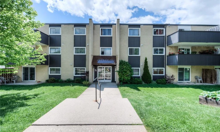 308-75 Hazelglen Drive