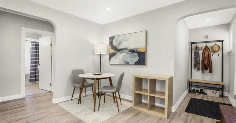 Main-102 Kribs Street, Cambridge, ON, N3C 3N5 - 3