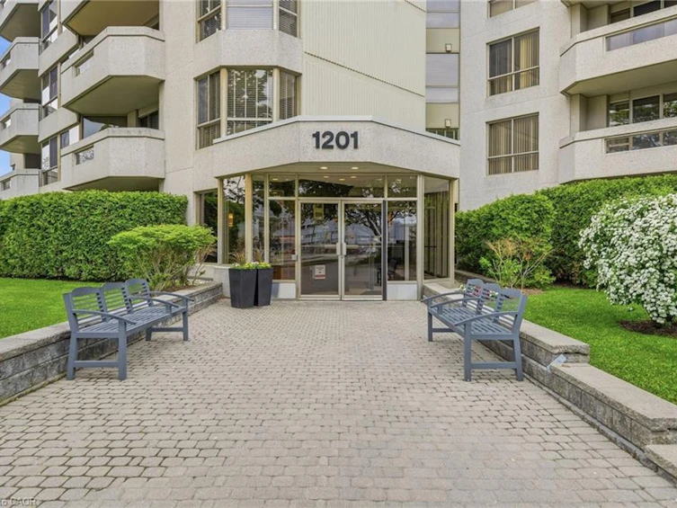 1003-1201 North Shore Boulevard E, Burlington, ON, L7S 1Z5 - 2