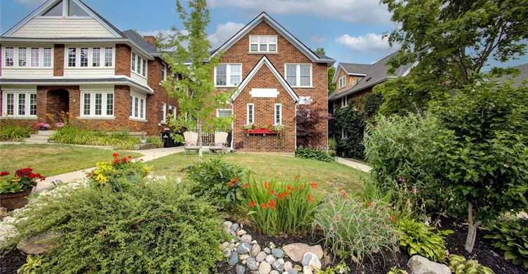 MAIN-96 John Street W, Waterloo, ON, N2L 1C1