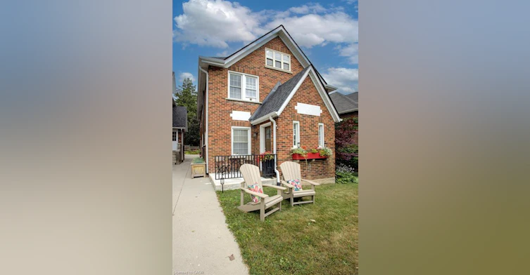 MAIN-96 John Street W, Waterloo, ON, N2L 1C1 - 4