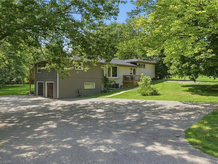 22 Rosebough Street, Hamilton, ON, L9H 5C5