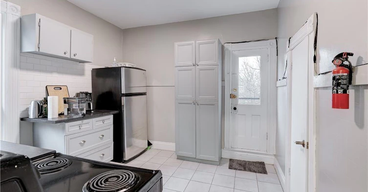 2-285 Hess Street S, Hamilton, ON, L8P 3P6 - 4