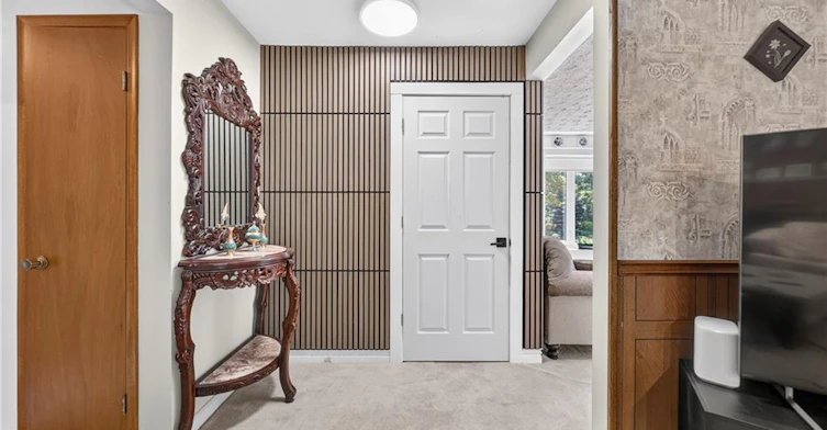 Upper-46 Culpepper Drive, Waterloo, ON, N2L 5L1 - 9