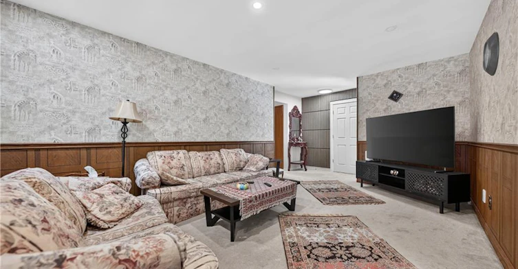 Upper-46 Culpepper Drive, Waterloo, ON, N2L 5L1 - 12