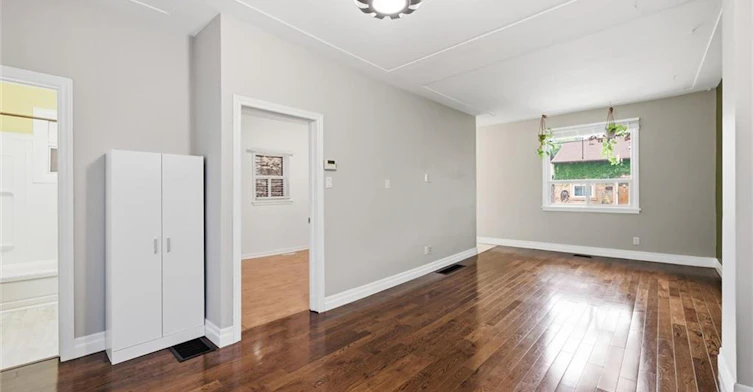 196 Ray Street N, Hamilton, ON, L8R 2Y2 - 4