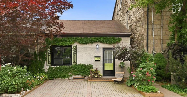 196 Ray Street N, Hamilton, ON, L8R 2Y2
