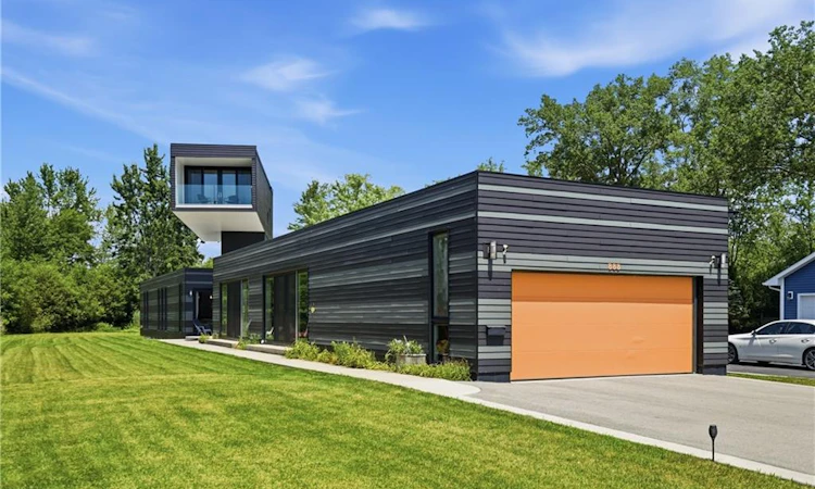 888 Edgemere Road