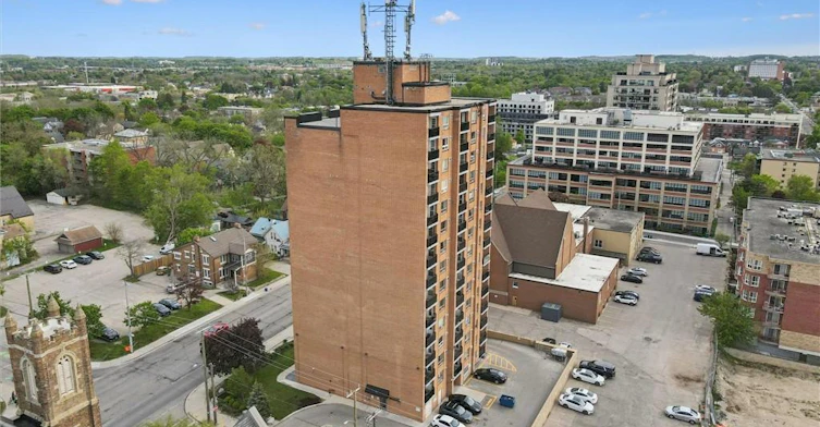 304-64 Benton Street, Kitchener, ON, N2G 4L9 - 3