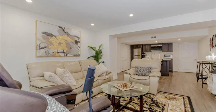 3321 Mintwood Circle, Oakville, ON, L6H 7C3 - 2