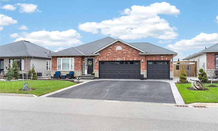 20 Linda Crescent