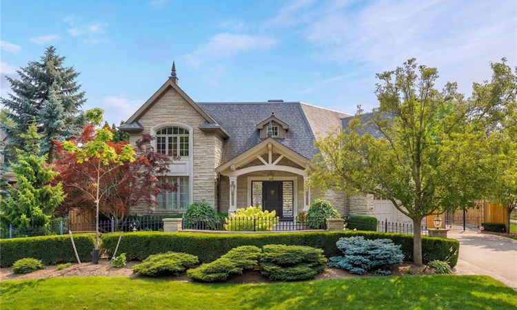 70 Shorewood Place