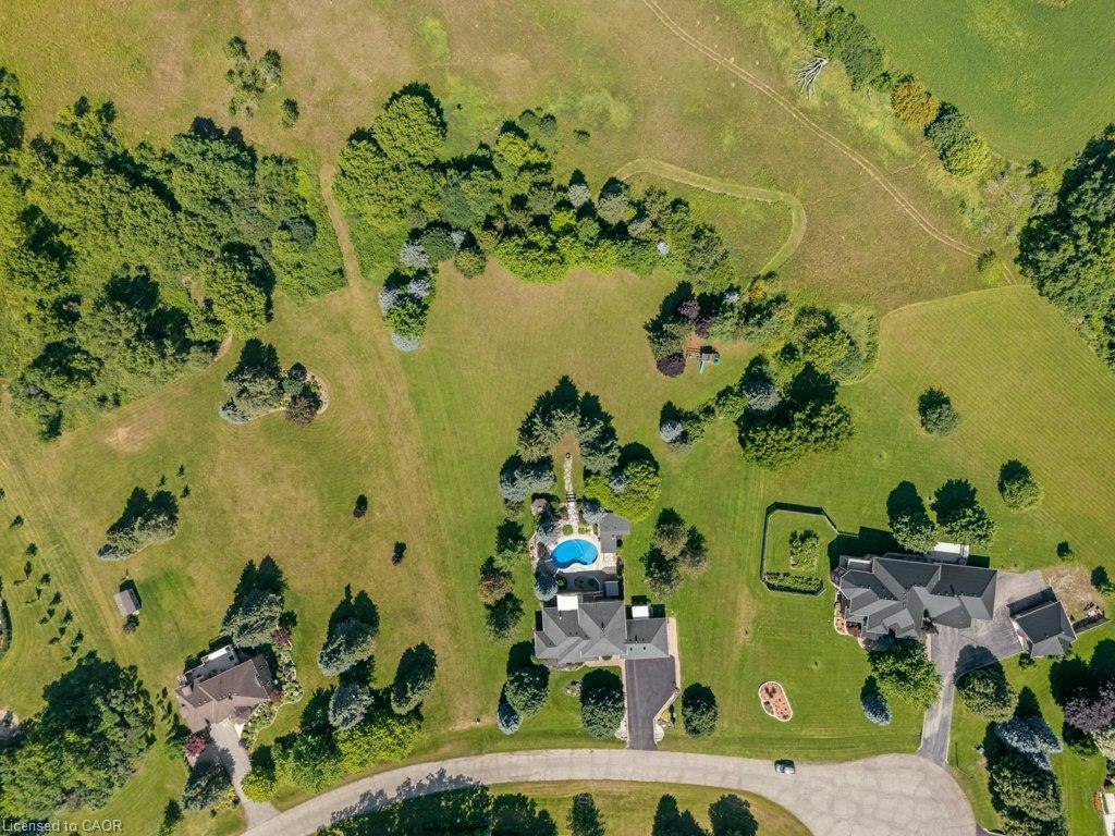 216 Red Maple Court, North Dumfries, ON, N1R 5S6