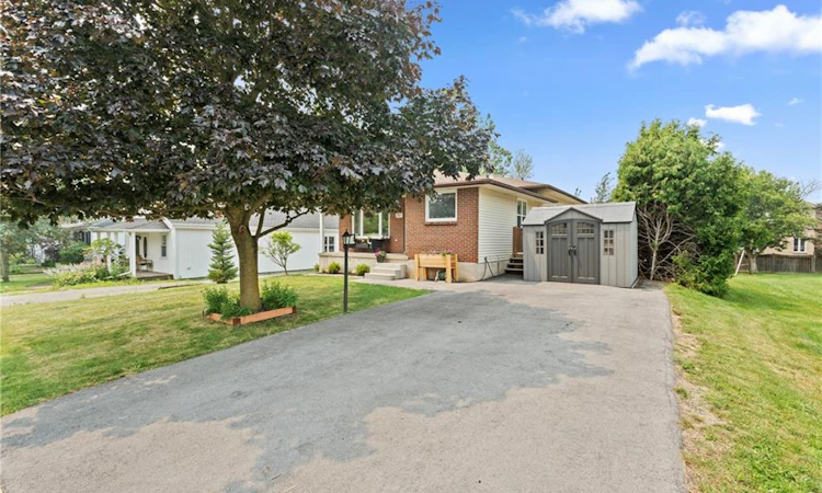 187 Dufferin Street