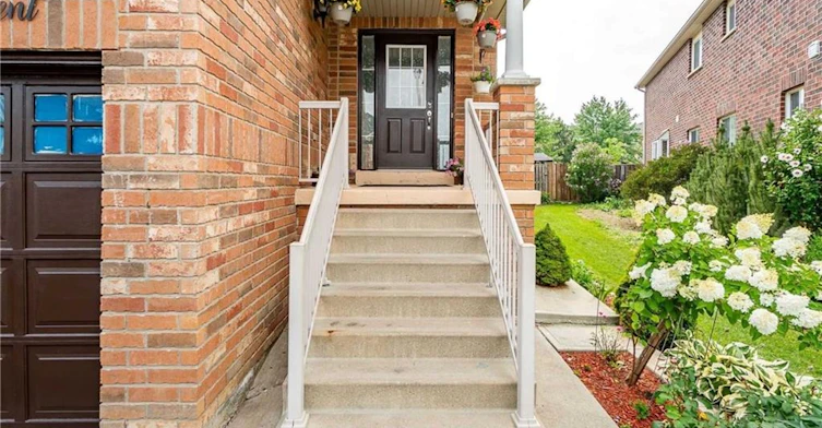 Upper Level-29 Timbertop Crescent, Brampton, ON, L6R 3J1 - 2