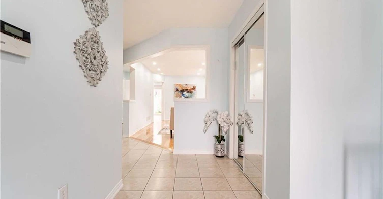 Upper Level-29 Timbertop Crescent, Brampton, ON, L6R 3J1 - 4