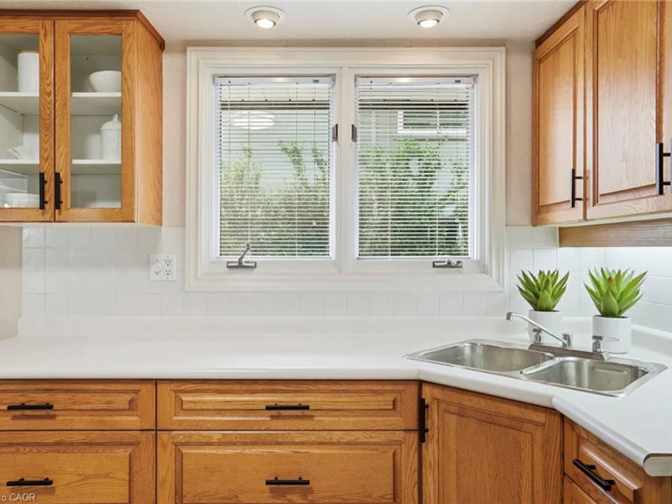 104 Dallas Avenue, Hamilton, ON, L8V 2E9 - 13