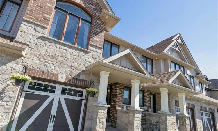 1453 Dunkirk Avenue