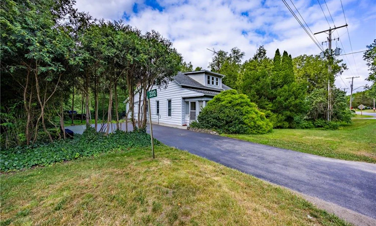 2312 Front Road