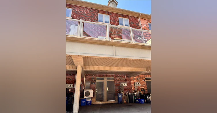 31-362 Plains Road E, Burlington, ON, L7T 0A4 - 2