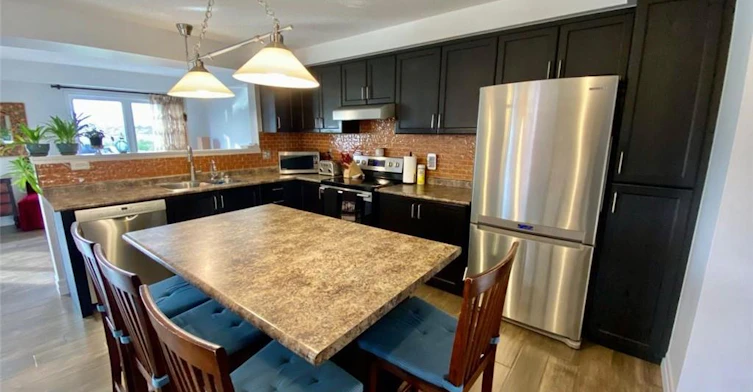 287 Westmeadow Drive, Kitchener, ON, N2N 3P9 - 4
