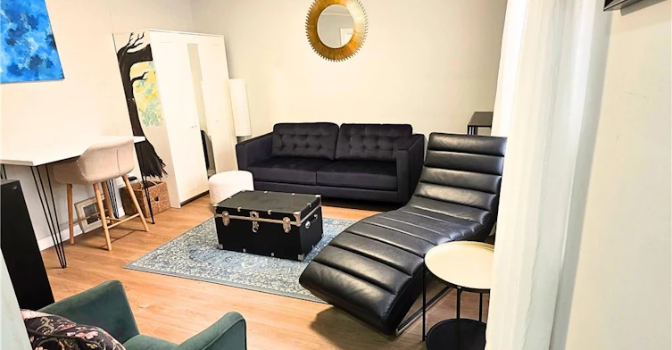 Upper level-81 East 11th Street, Hamilton, ON, L9A 3T3 - 2