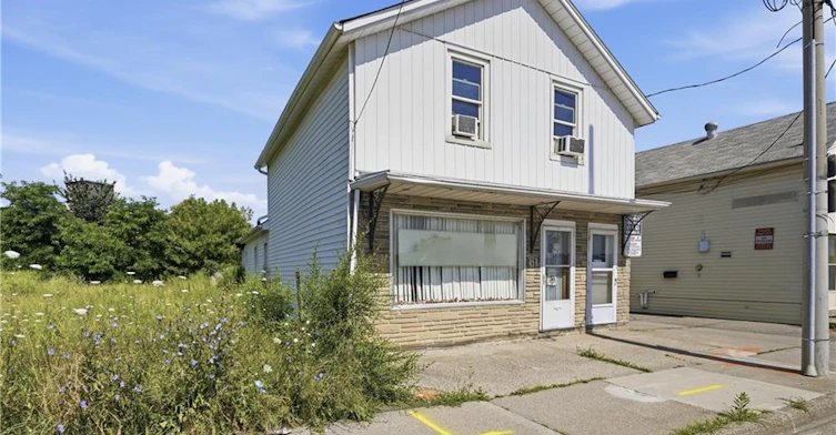 61 Niagara Street, St. Catharines, ON, L2R 4L1 - 3
