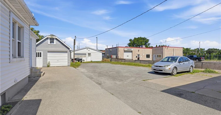 61 Niagara Street, St. Catharines, ON, L2R 4L1 - 20