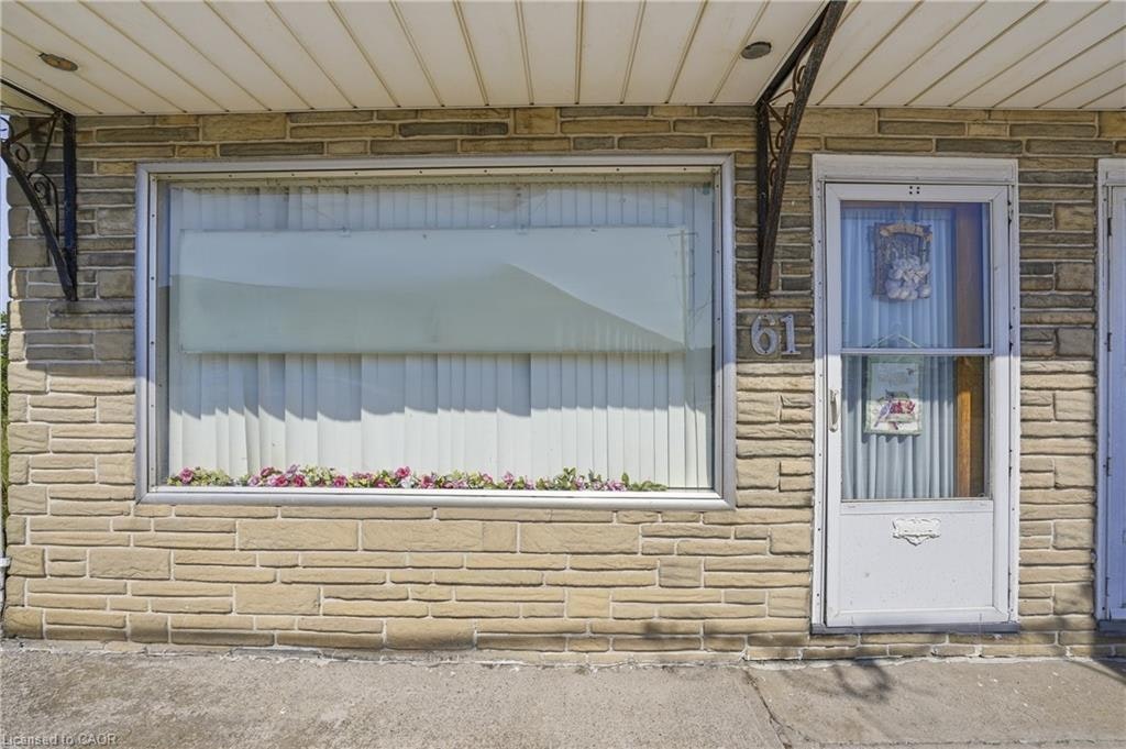 61 Niagara Street, St. Catharines, ON, L2R 4L1 - 4