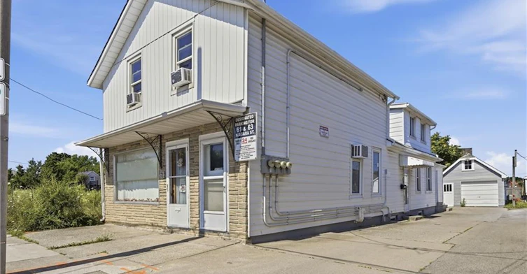61 Niagara Street, St. Catharines, ON, L2R 4L1 - 2