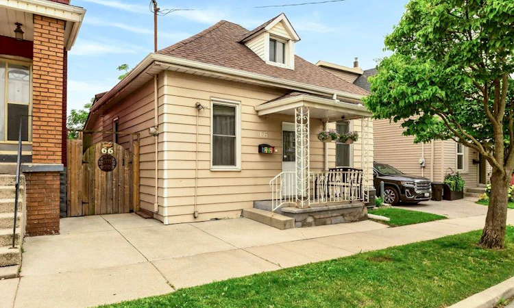 66 Beechwood Avenue