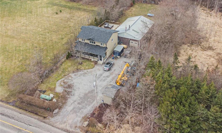 443 Eleventh Road E