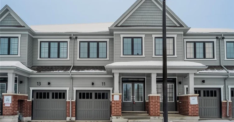 11 RADIUM N/A Common, Cambridge, ON, N1T 0H4