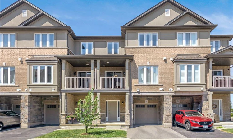 49 Laguna Village Crescent
